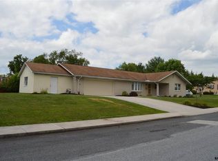 113 Rodes Ave, Gettysburg, PA 17325