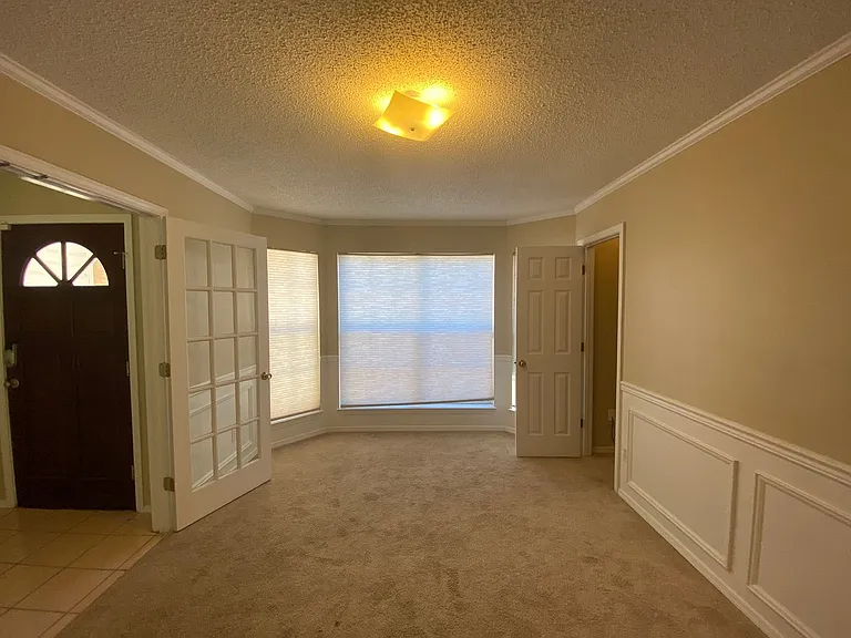 24 Neptune Dr — Photo 6