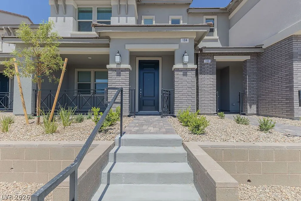 3 bed, 2.5 bath, 1809 sqft, $2,590 — Photo 1