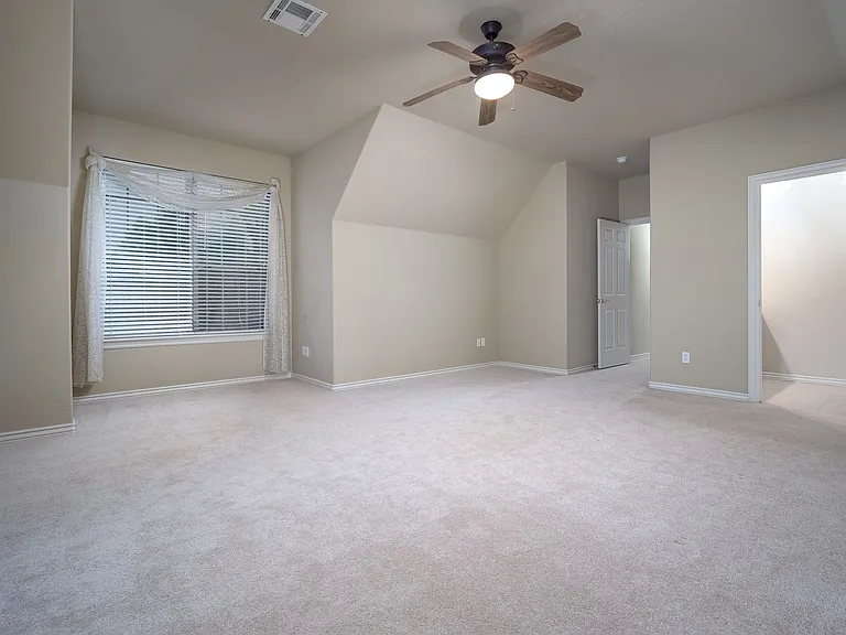 1032 W Lindsey St #A — Photo 28