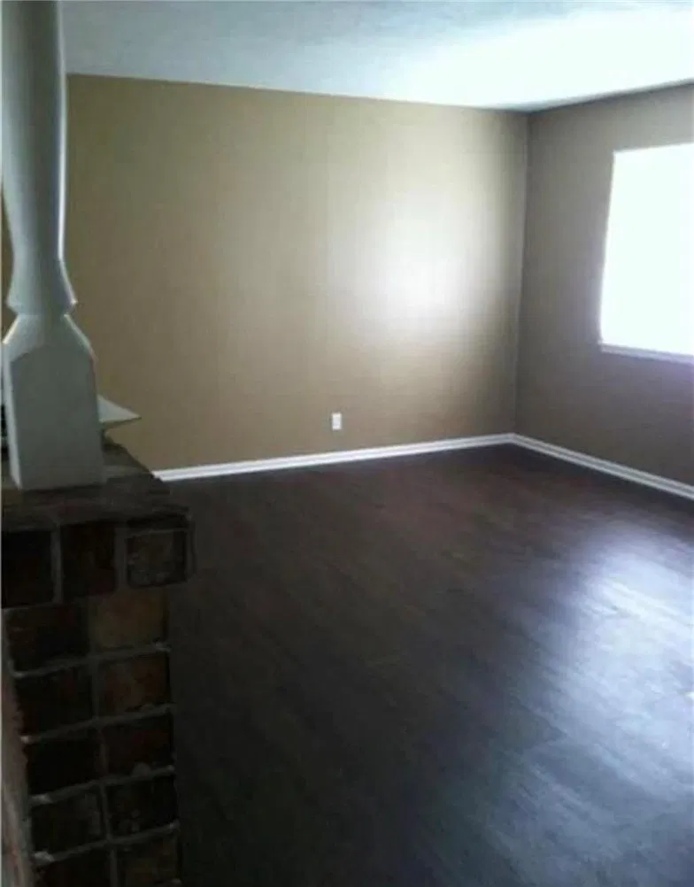 3 bed, 2.0 bath, 1120 sqft, $1,550 — Photo 2
