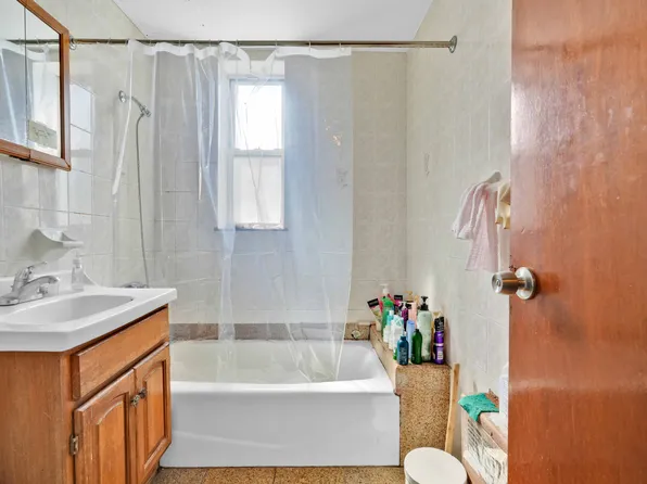 21-20 23rd Drive image 6 of 14