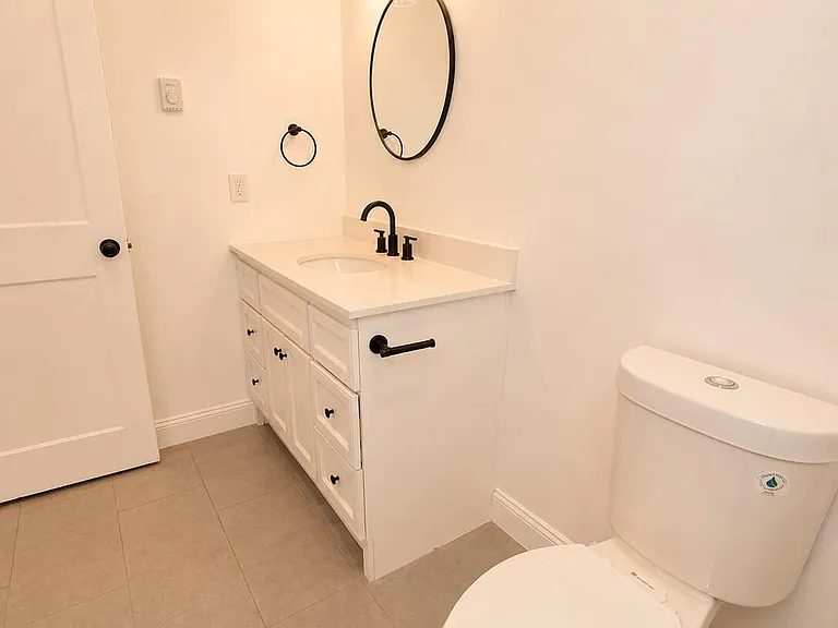 105 Amberly Dr #D — Photo 6