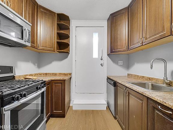 4th image of 4753 N Talman Ave APT 2N