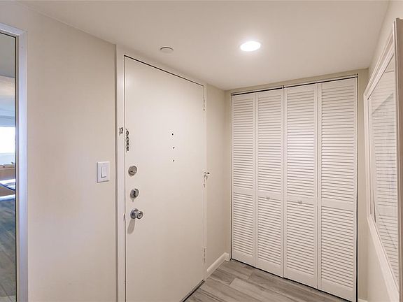 2nd image of 1055 W Peppertree Dr #506AA