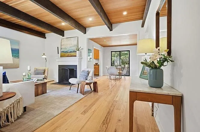 780 Acacia Ave — Photo 3
