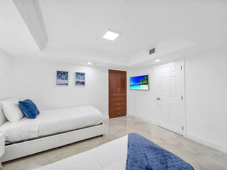 1717 N Bayshore Dr #ID1054082P — Photo 28