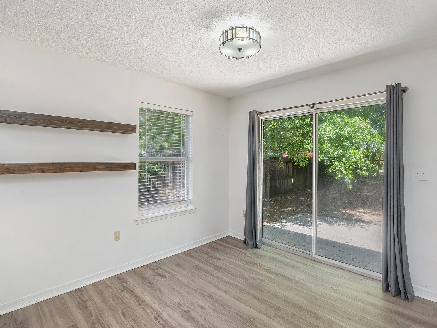 Sholtz Avenue- 2955 - 1 — Photo 3