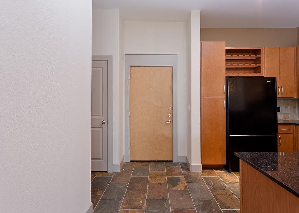 1st image of 1901 Post Oak Blvd APT 3409