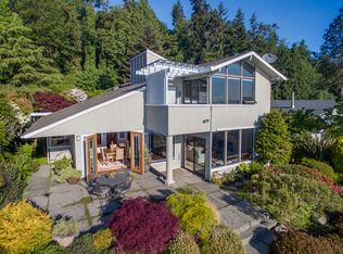 4190 Rockaway Beach Rd NE, Bainbridge Island, WA 98110