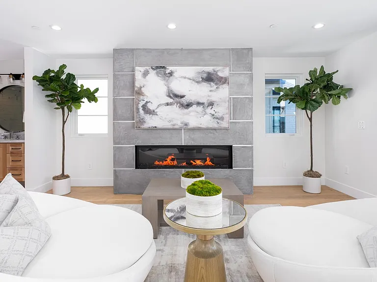 1025 W Balboa Blvd — Photo 30