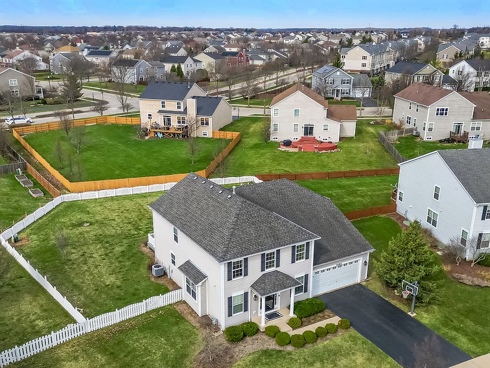 3084 Seekonk Ave, Elgin, IL 60124 | MLS #12579892 | Zillow 3084 Seekonk Ave, Elgin, IL 60124 | MLS #12579892 | Zillow