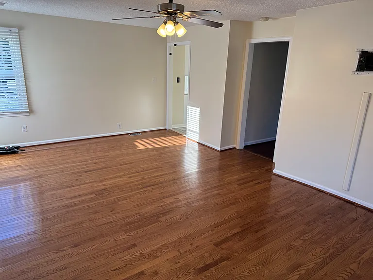 5527 Wayne Rd — Photo 23