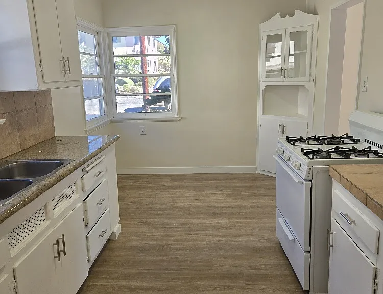 913 N Cedar St #1 — Photo 4