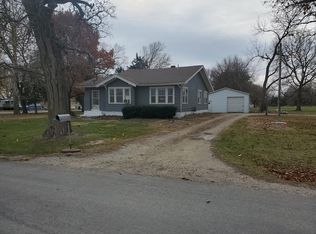 101 E Valley St, Wamego, KS 66547