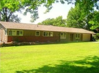 2520 Red Bridge Ter, Kansas City, MO 64131