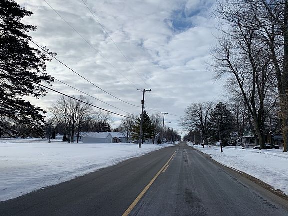 5th image of 297 N Main St