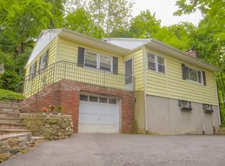 610 Warren Ave, Thornwood, NY