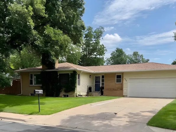406 S 5th St, Phillipsburg, KS 67661
