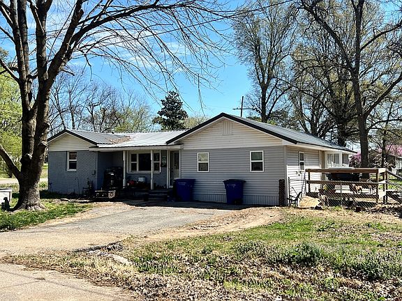 3rd image of 803 S Rose St