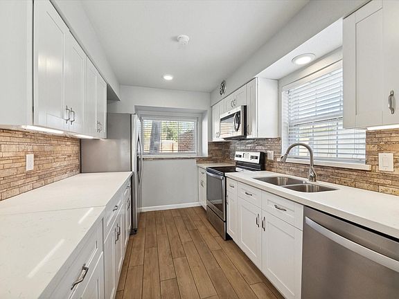 4th image of 12732 Huntingwick Dr #69