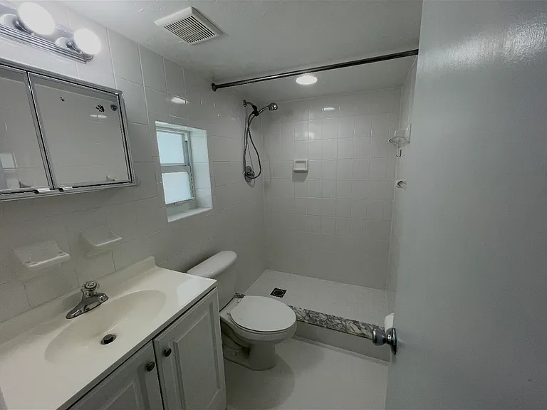 633 United St #1 — Photo 7