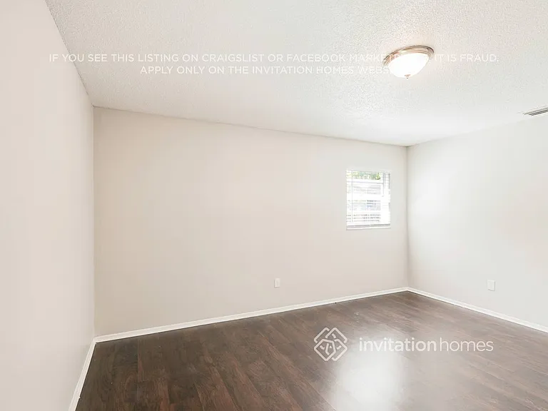 1304 Village Ct — Photo 22
