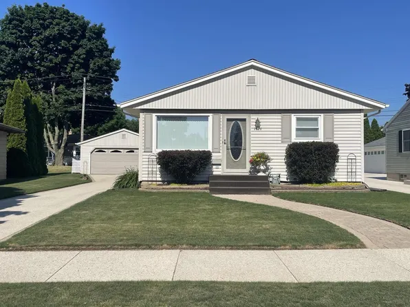 2828 South 11th PLACE, Sheboygan, WI 53081