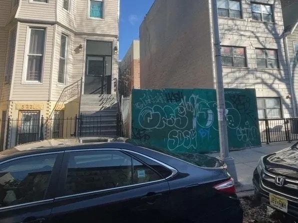 525 W 173rd St, New York, NY 10032