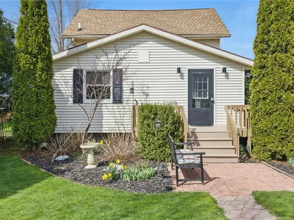 406 Lake Shore Dr, Hilton, NY 14468