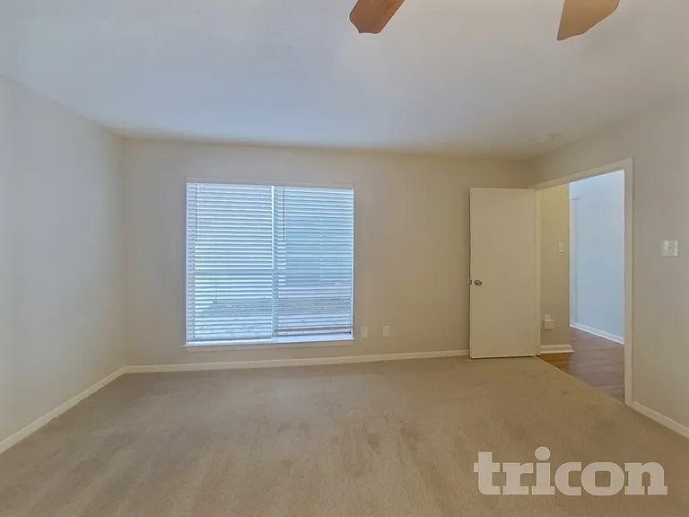 3602 Hill Springs Dr — Photo 6