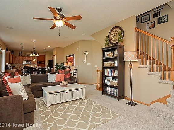 4th image of 9385 Sugar Creek Dr