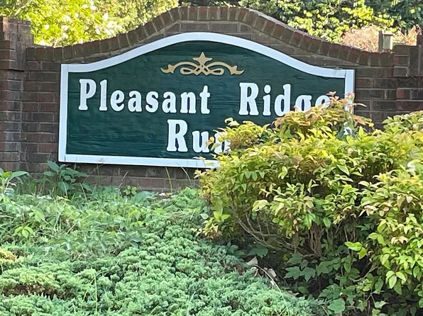 5302 Ridge Trail Rd, Summerfield, NC 27358