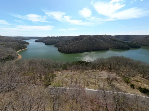 67 Waterwalk Ct, Smithville, TN 37166