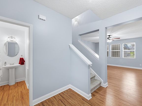 5th image of 247 Winterberry Loop