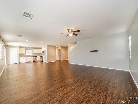 4th image of 381 Brittania Rd