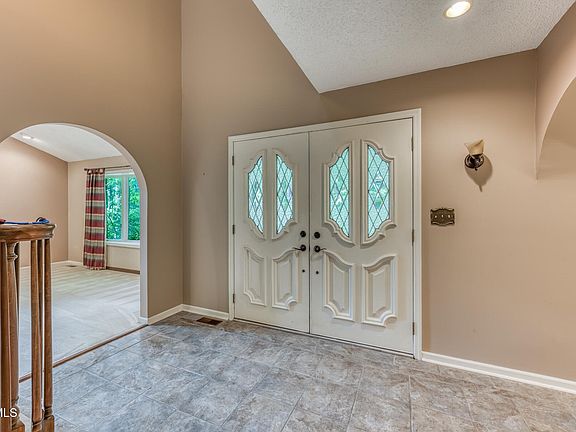 5th image of 123 Woodside Ct