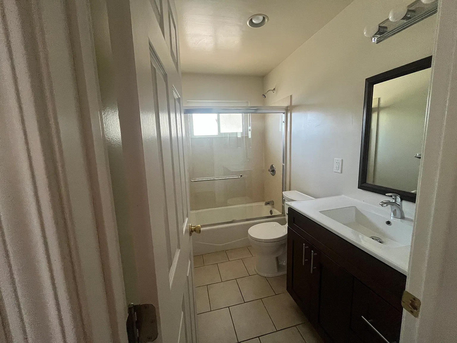 1557 Hudson Street — Photo 3