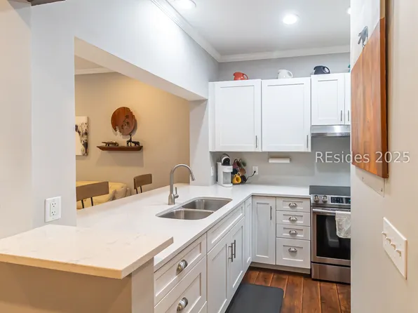 5 Gumtree Rd APT A2, Hilton Head Island, SC 29926