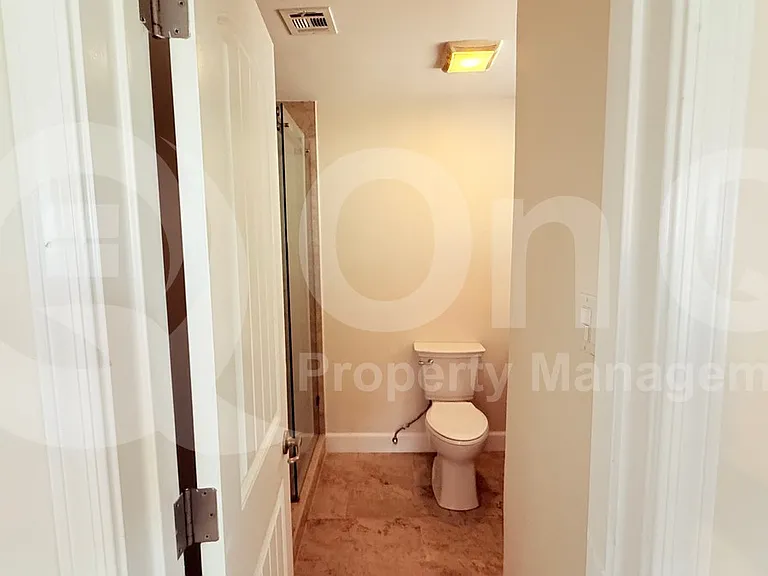 6035 N 17th St — Photo 13