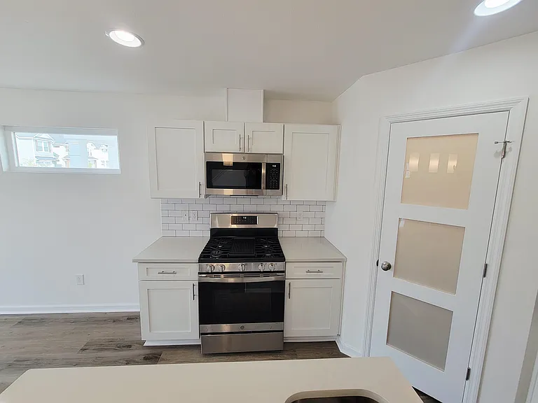 1367 Landon Hills Dr — Photo 6