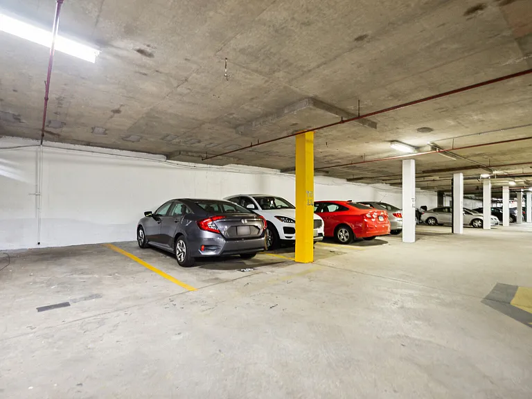 102 Monroe St #201 — Photo 7