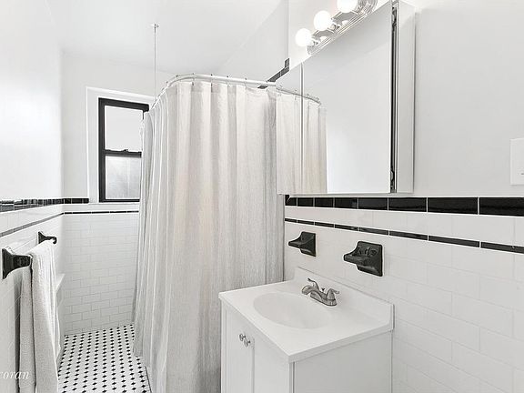 5th image of 125 Ocean Ave APT 6L