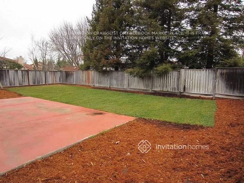 2nd image of 2947 Filbert St