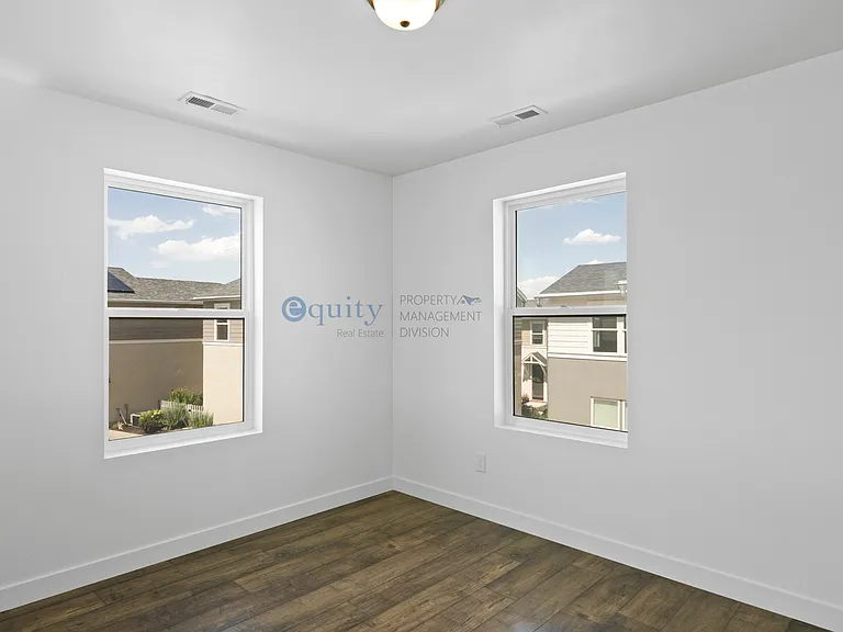 10539 S Liv Way — Photo 15