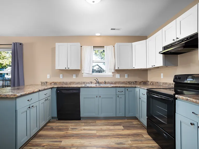 503 5th Ave NW — Photo 7