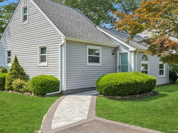 236B German Boulevard, Yaphank, NY 11980