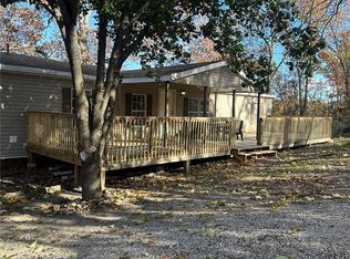 536 Apricot Ln, Reeds Spring, MO 65737