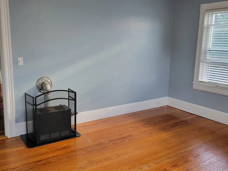 138 Bay View Ave #3 — Photo 3