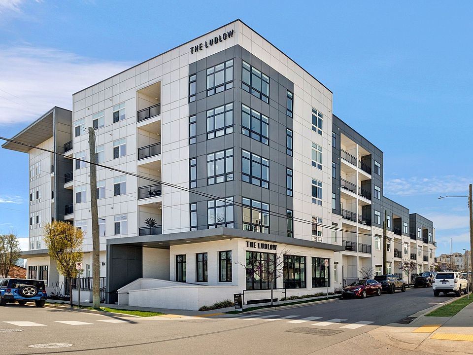 1st image of 1125 10th Ave N #205